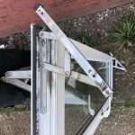 Replacement of window hinges
